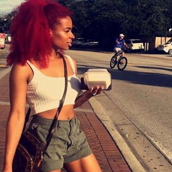 Meet Your Posher, Tyler! - Picture 2 of 4